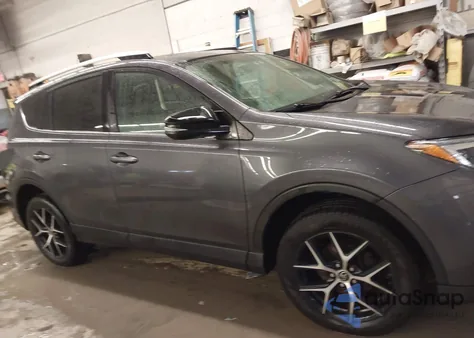 2016 Toyota Rav4 Se z USA, uszkodzony, nr VIN 2T3JFREV2GW443395